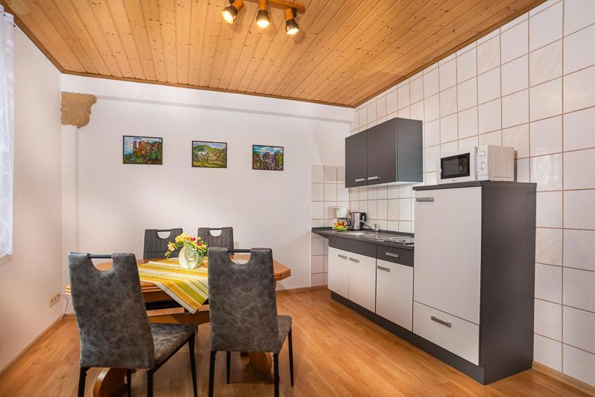 Ferienhaus "Zur Alten Schule" Mittelndorf Екстер'єр фото